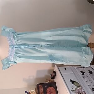 Nucci Intimates medium grandma 👵 Grannycore chic gown